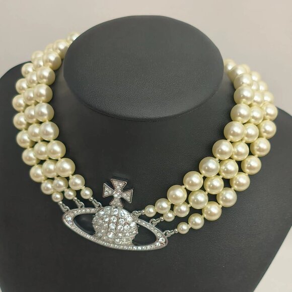 Vivienne Westwood Triple Pearl Necklace Silver Pendant - Picture 5 of 6